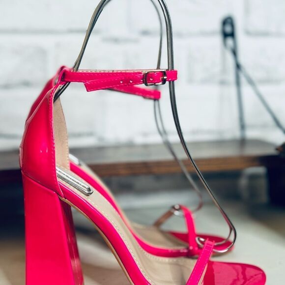 Bella Marie Hot Pink Patent High Block Heels 
Size 6 👠 🩷 - Picture 8 of 11